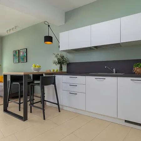 Center Nina Apartman Porec